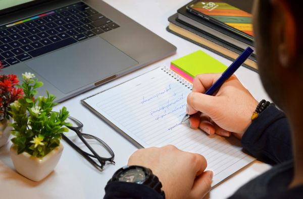 Top 5 outils SEO utilisant l'IA à découvrir en 2026